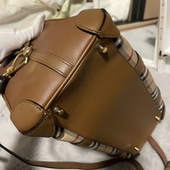 Burberry Beige Plaid Boston bag with strap - Picture 6 of 11